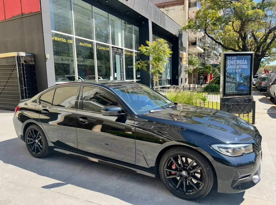 Mira esta publicación de BMW Serie 3 2019 en Motordil