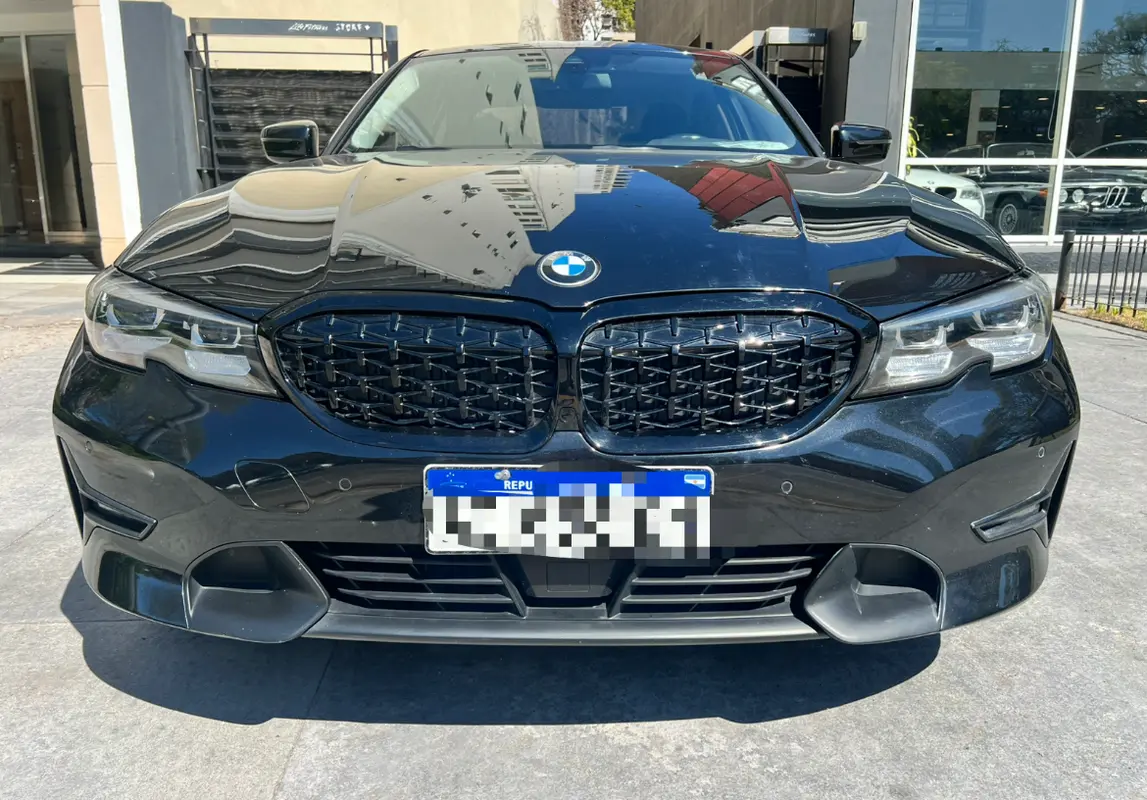 Mira esta publicación de BMW Serie 3 2019 en Motordil