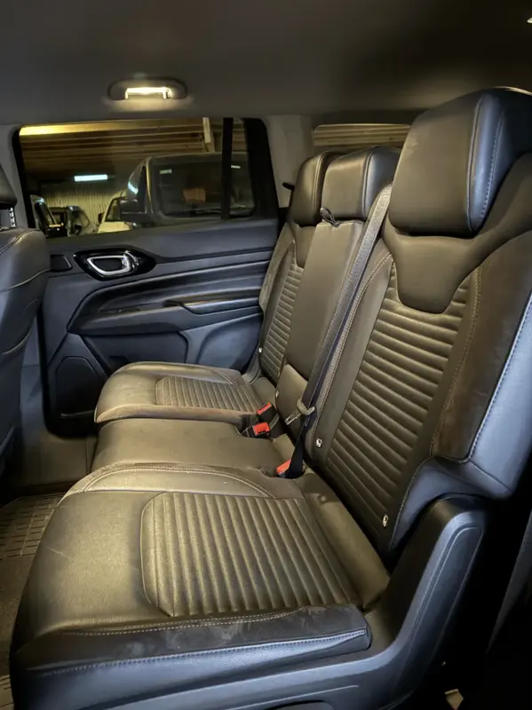 Mira esta publicación de Jeep Commander 2023 en Motordil