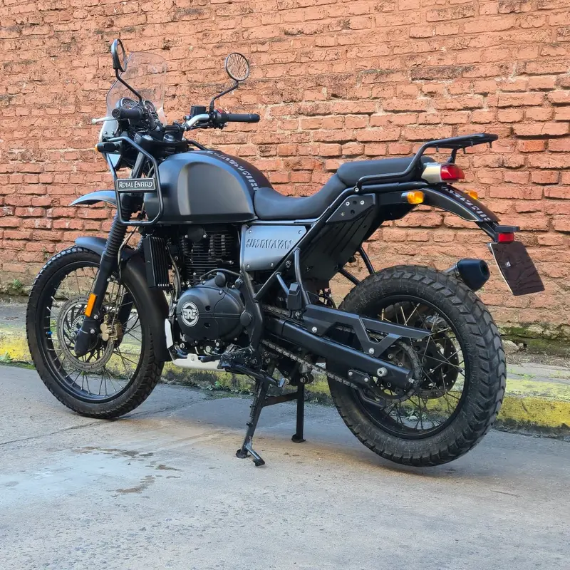 Mira esta publicación de Royal Enfield 411 2018 en Motordil