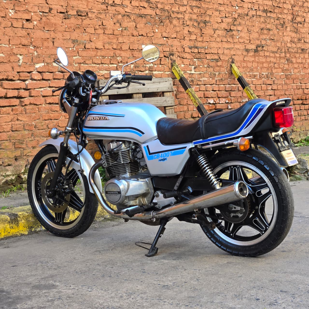 Mira esta publicación de Honda CB 400 N 1981 en Motordil