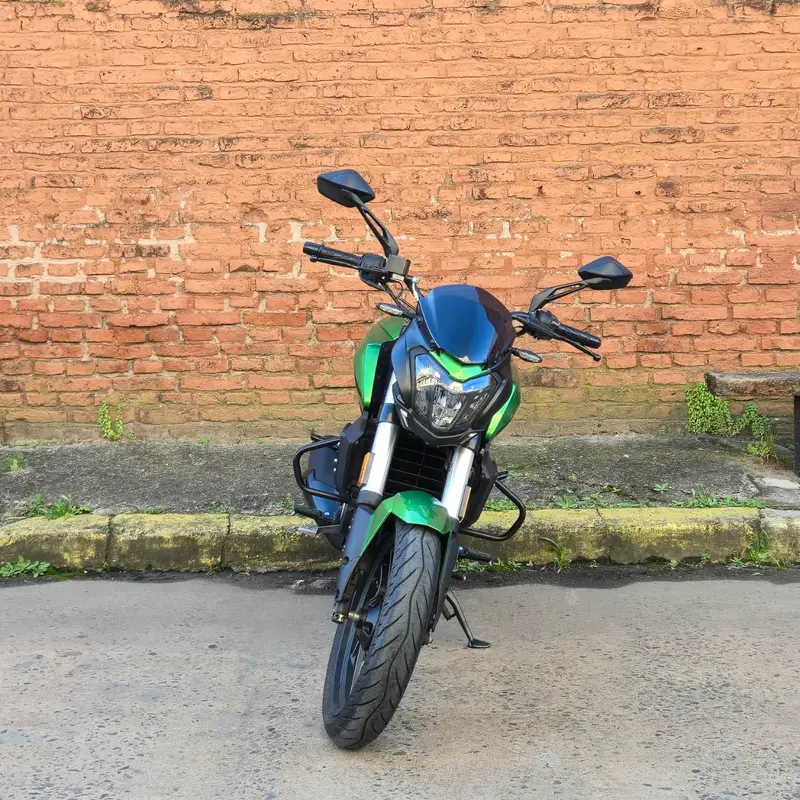 Mira esta publicación de Bajaj Dominar 400 NEW 2019 2021 en Motordil