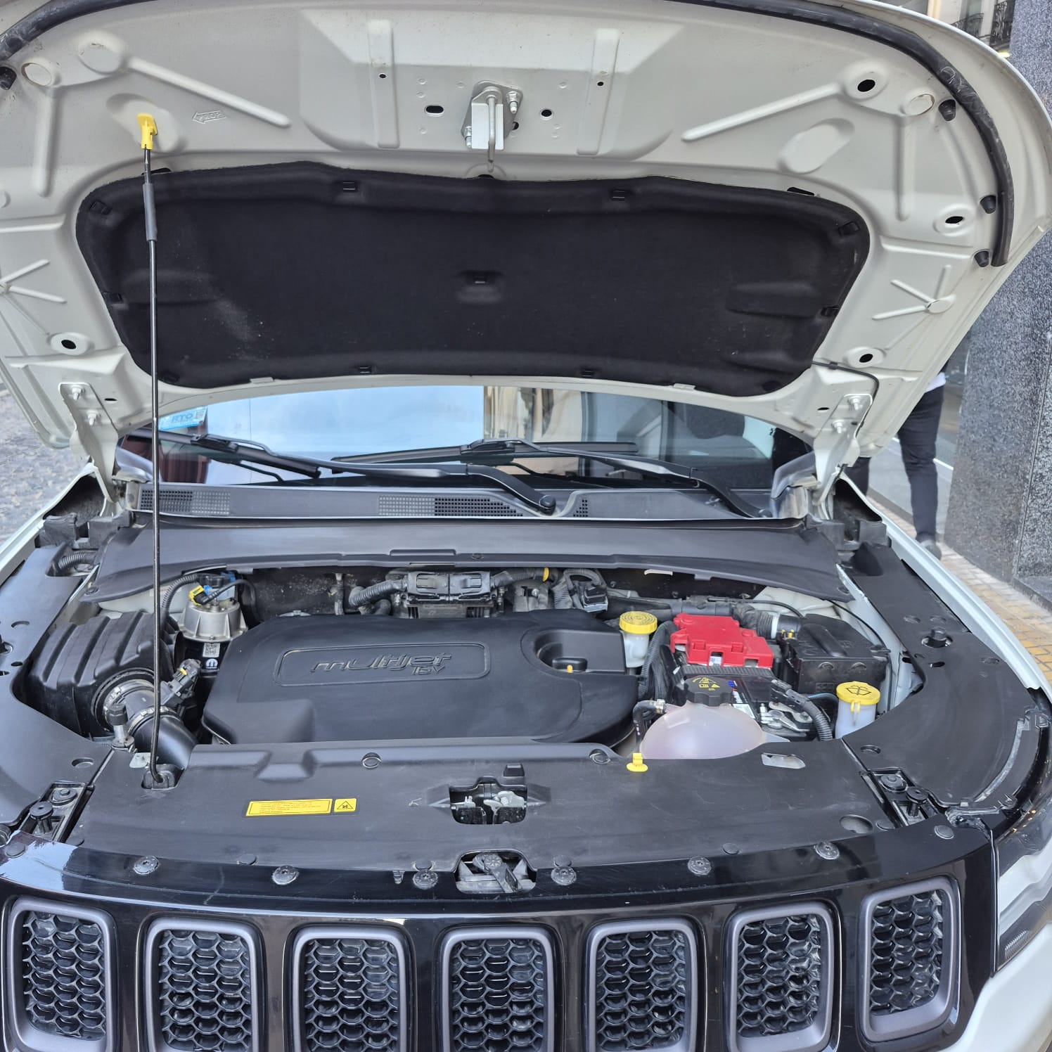 Mira esta publicación de Jeep Compass 2021 en Motordil