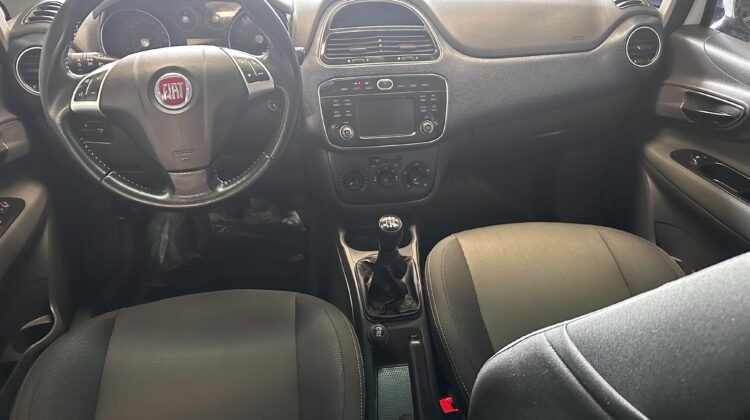 Mira esta publicación de Fiat Punto 2016 en Motordil