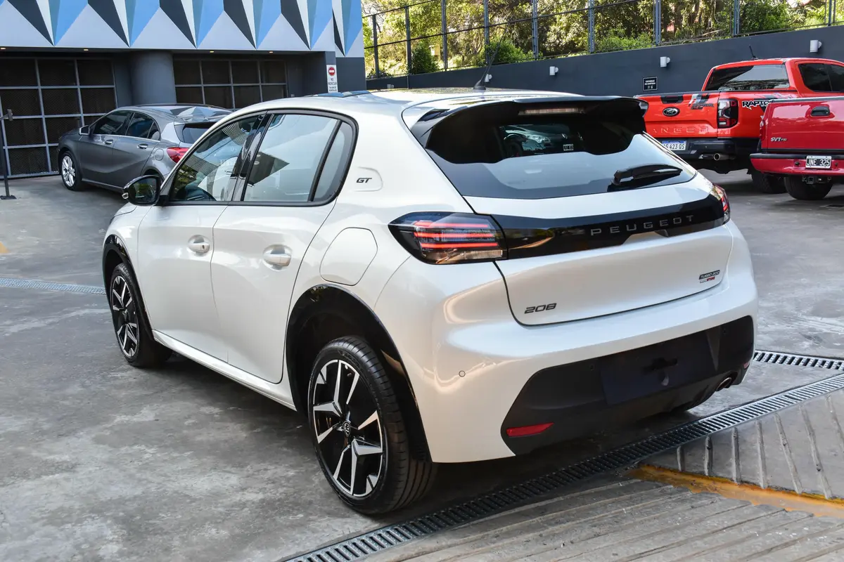 Mira esta publicación de Peugeot 208 2025 en Motordil