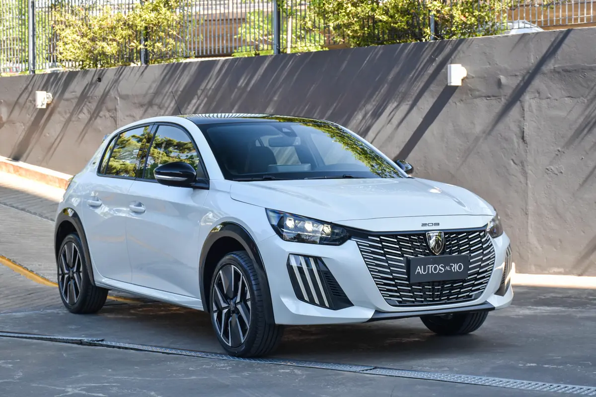 Mira esta publicación de Peugeot 208 2025 en Motordil