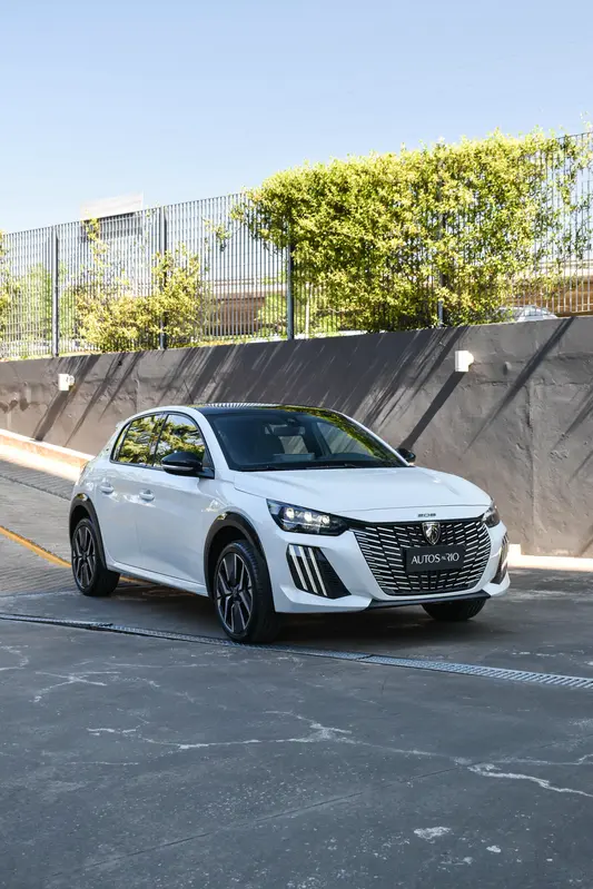 Mira esta publicación de Peugeot 208 2025 en Motordil