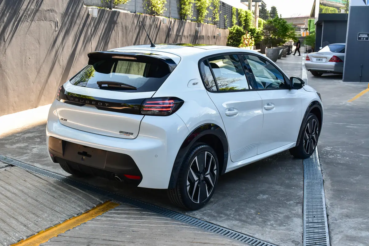 Mira esta publicación de Peugeot 208 2025 en Motordil