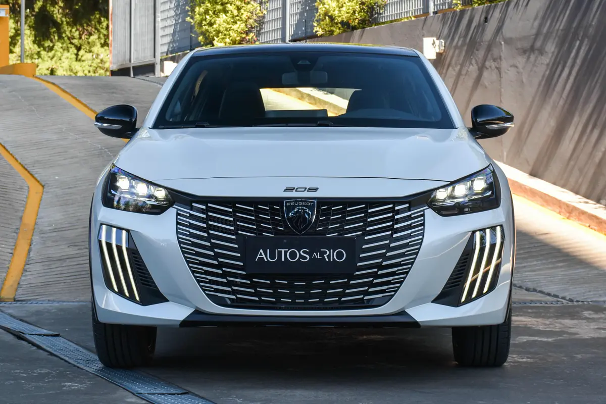 Mira esta publicación de Peugeot 208 2025 en Motordil