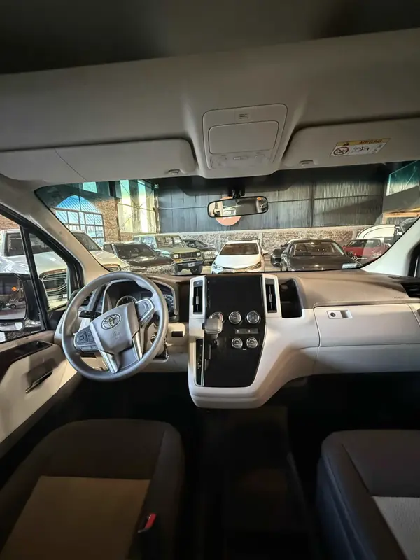 Mira esta publicación de Toyota Hiace 2025 en Motordil