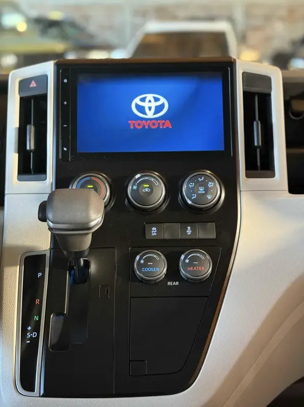 Mira esta publicación de Toyota Hiace 2025 en Motordil