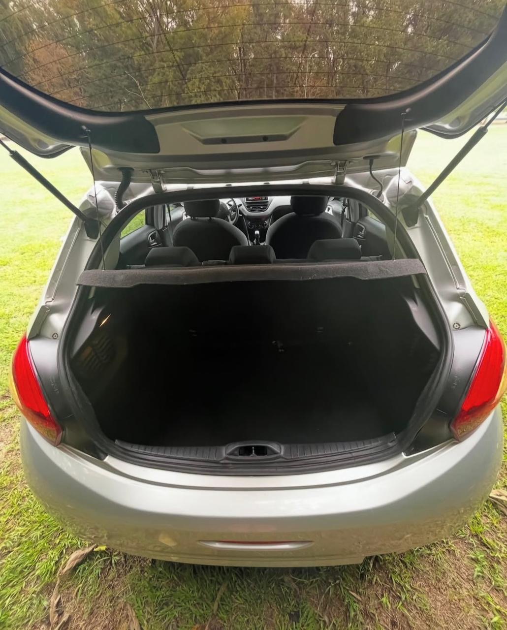 Mira esta publicación de Peugeot 208 2019 en Motordil