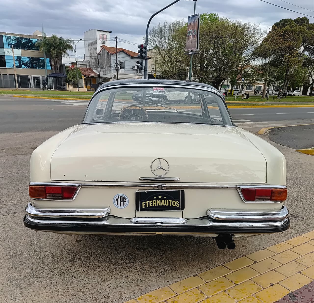 Mirá esta publicación de Mercedes Benz 220