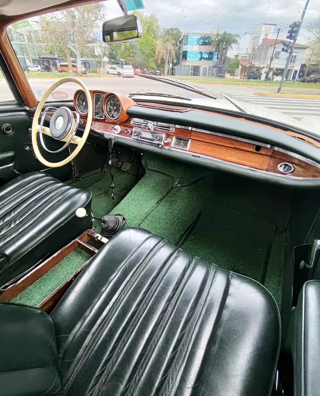 Mirá esta publicación de Mercedes Benz 220