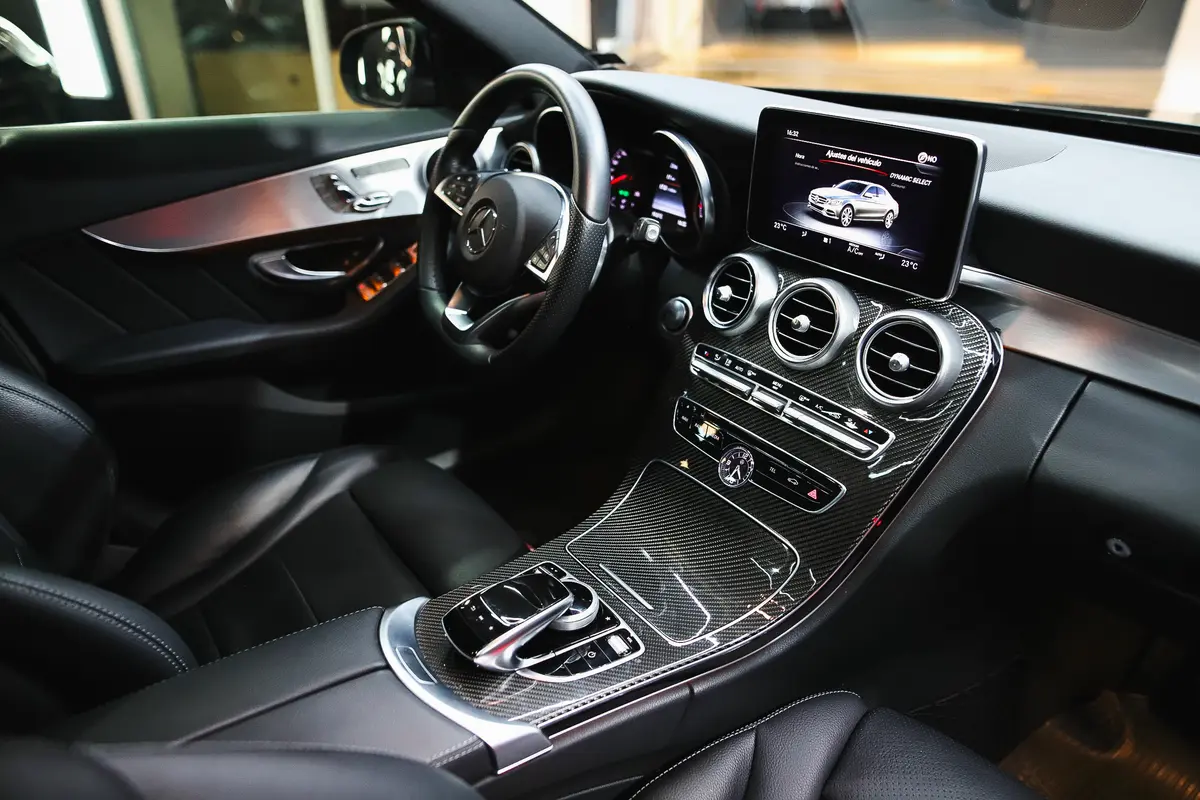 Mira esta publicación de Mercedes Benz Clase C 2018 en Motordil