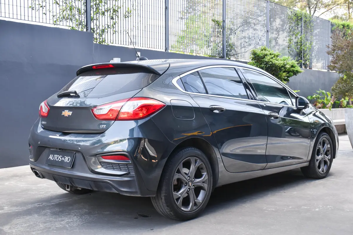 Mira esta publicación de Chevrolet Cruze 2017 en Motordil