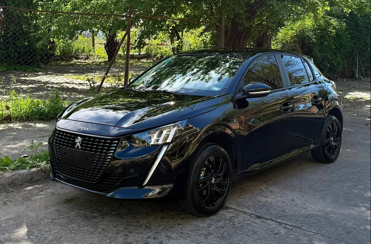 Mira esta publicación de Peugeot 208 2023 en Motordil