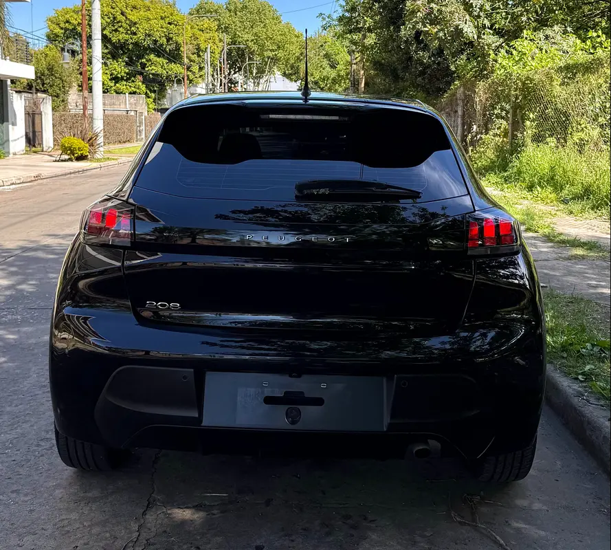 Mira esta publicación de Peugeot 208 2023 en Motordil