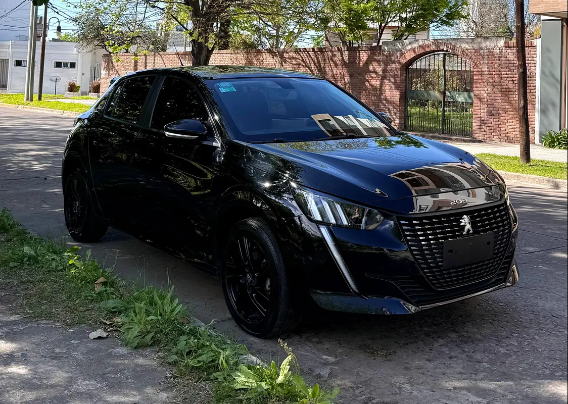 Mira esta publicación de Peugeot 208 2023 en Motordil