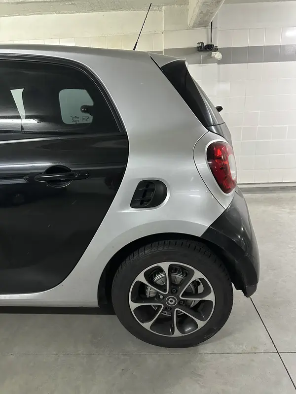 Mira esta publicación de Smart Forfour 2017 en Motordil