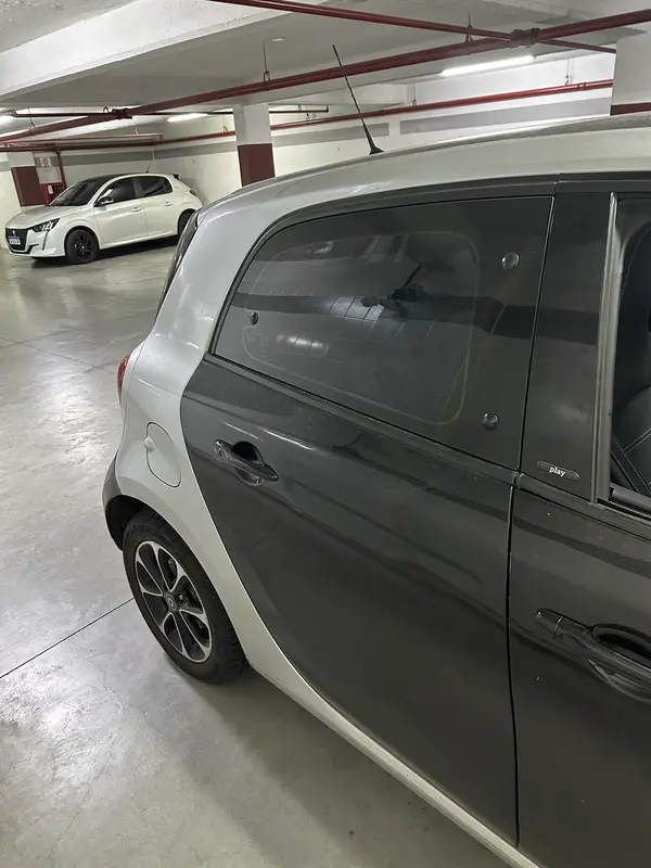 Mira esta publicación de Smart Forfour 2017 en Motordil