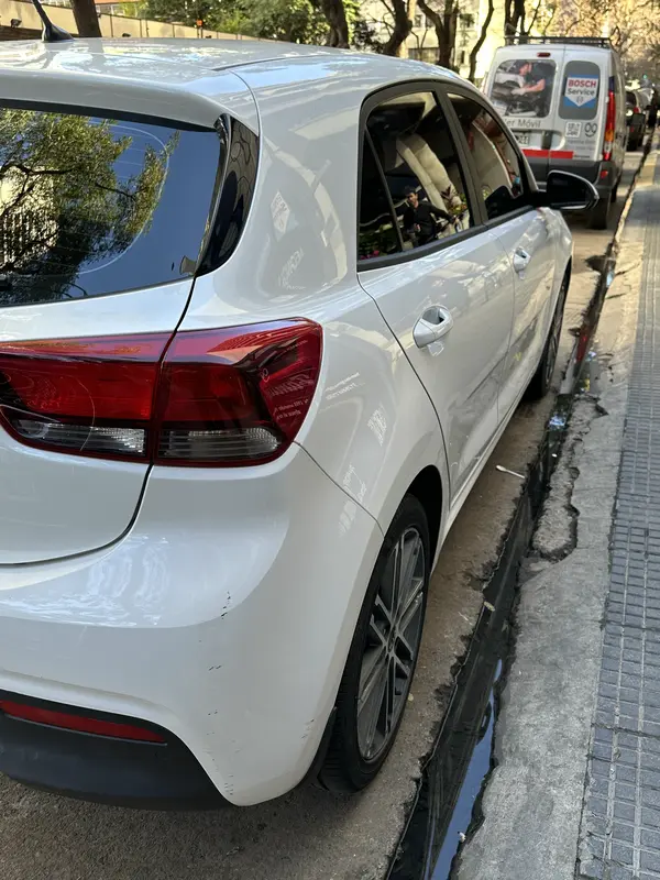 Mira esta publicación de KIA RIO 2021 en Motordil