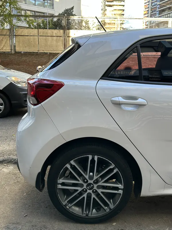 Mira esta publicación de KIA RIO 2021 en Motordil