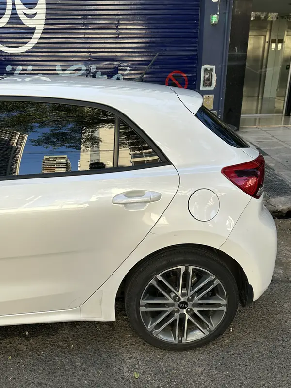 Mira esta publicación de KIA RIO 2021 en Motordil