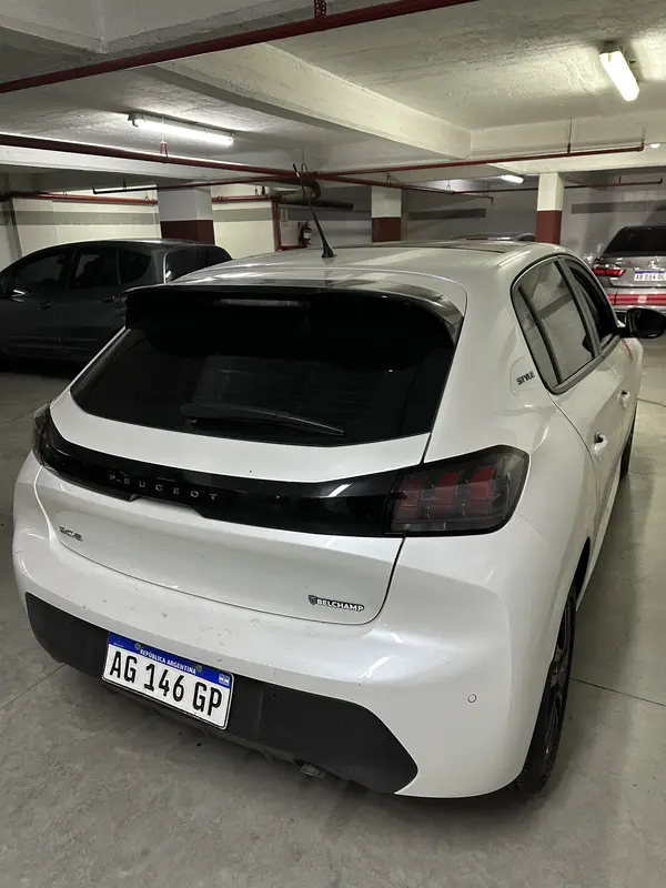 Mira esta publicación de Peugeot 208 2023 en Motordil