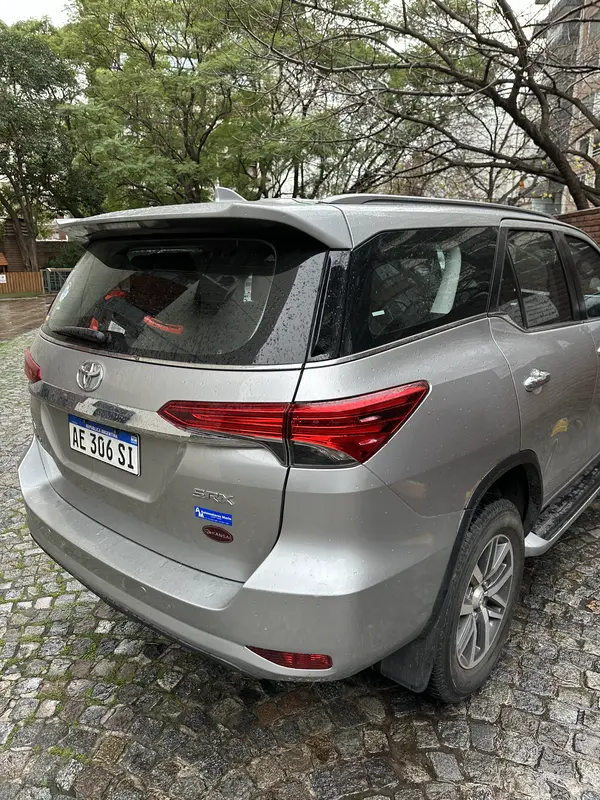 Mira esta publicación de Toyota SW4 2020 en Motordil