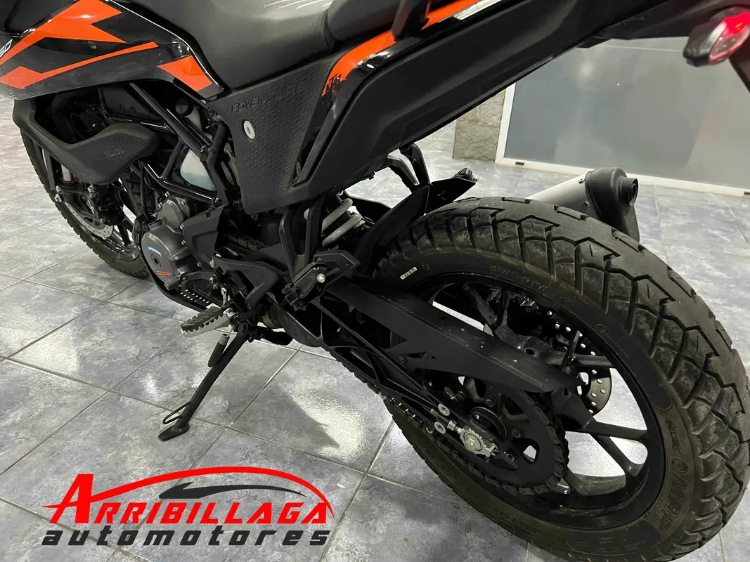 Mira esta publicación de KTM Adventure 250 2022 en Motordil