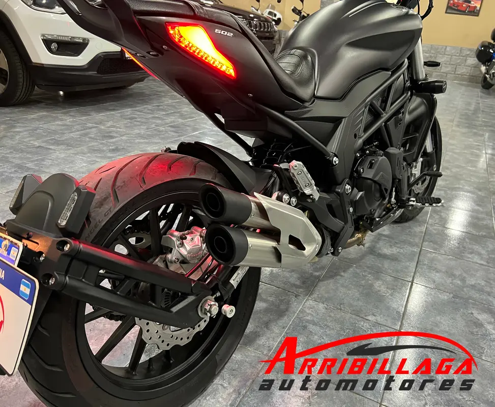 Mira esta publicación de Benelli Cruiser 502 C 2024 en Motordil