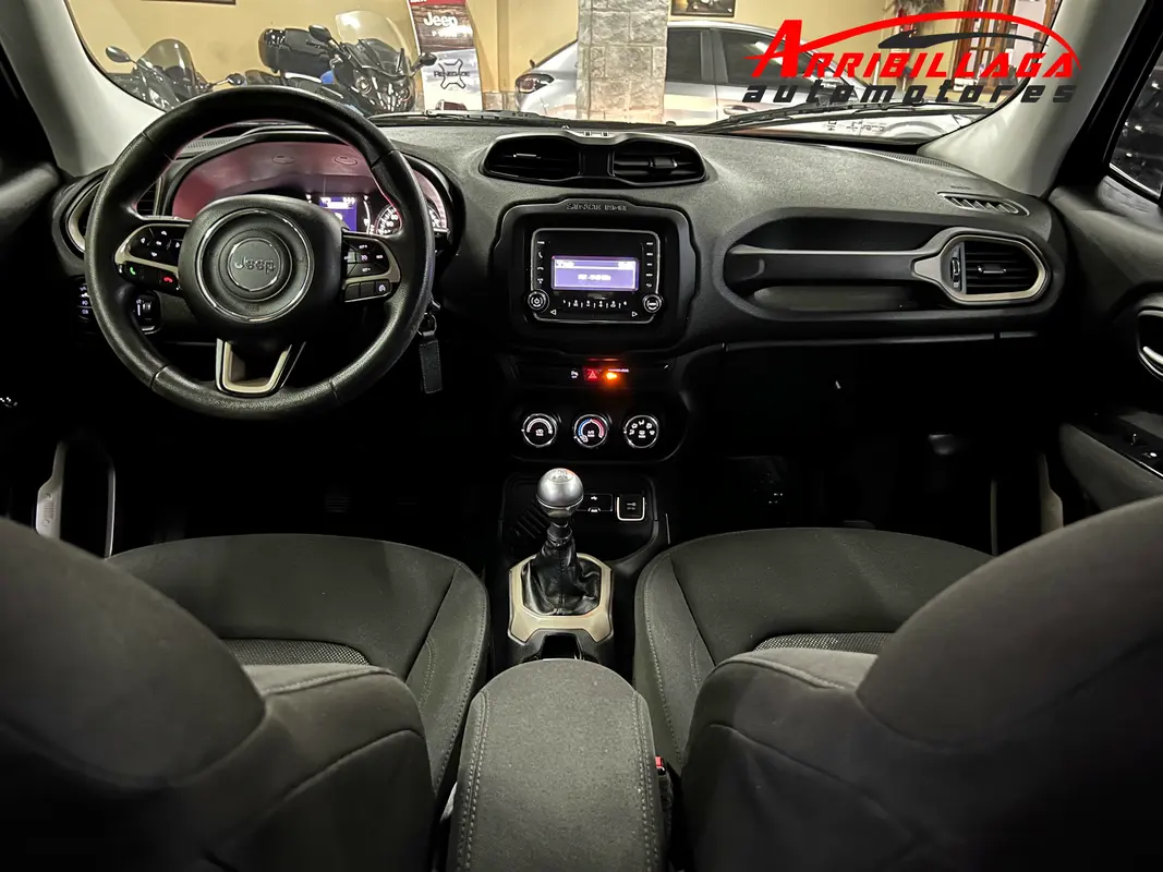 Mira esta publicación de Jeep Renegade 2017 en Motordil