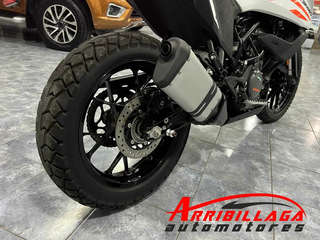 Mira esta publicación de KTM Adventure 390 2021 en Motordil