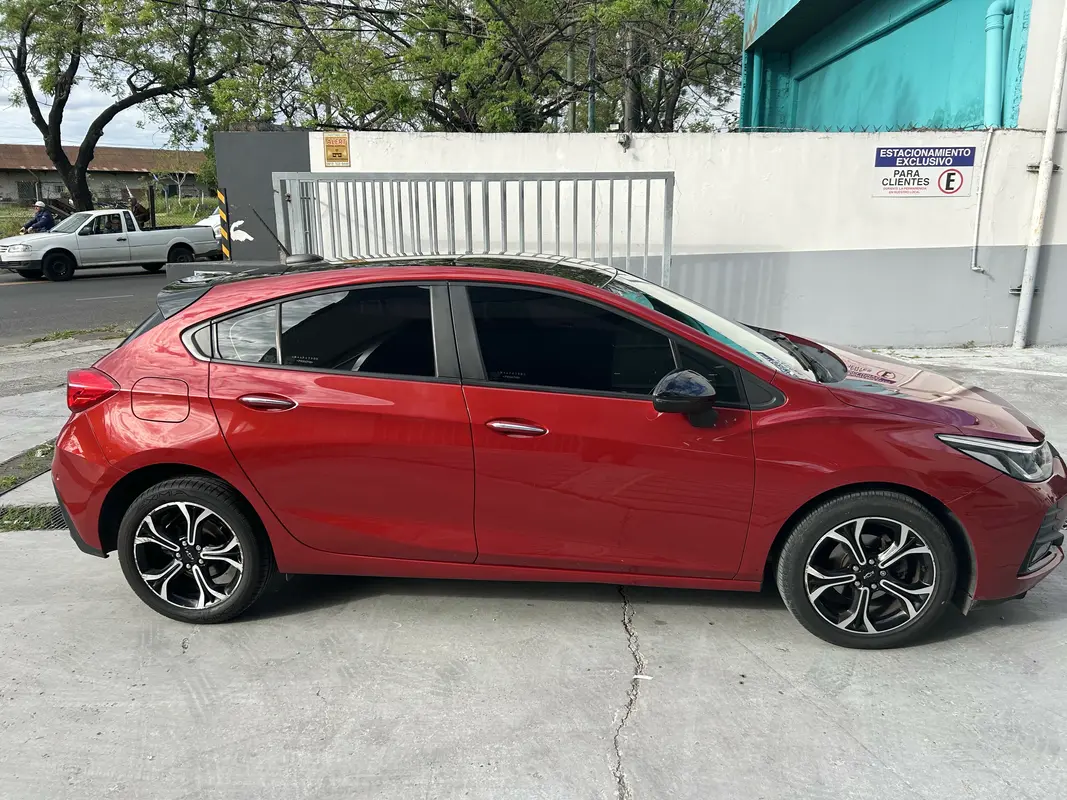 Mira esta publicación de Chevrolet Cruze 2022 en Motordil