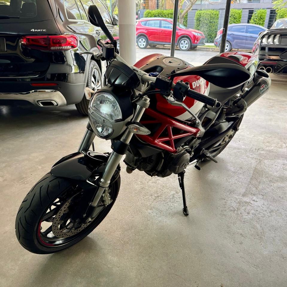 Mira esta publicación de Ducati 796 2013 en Motordil