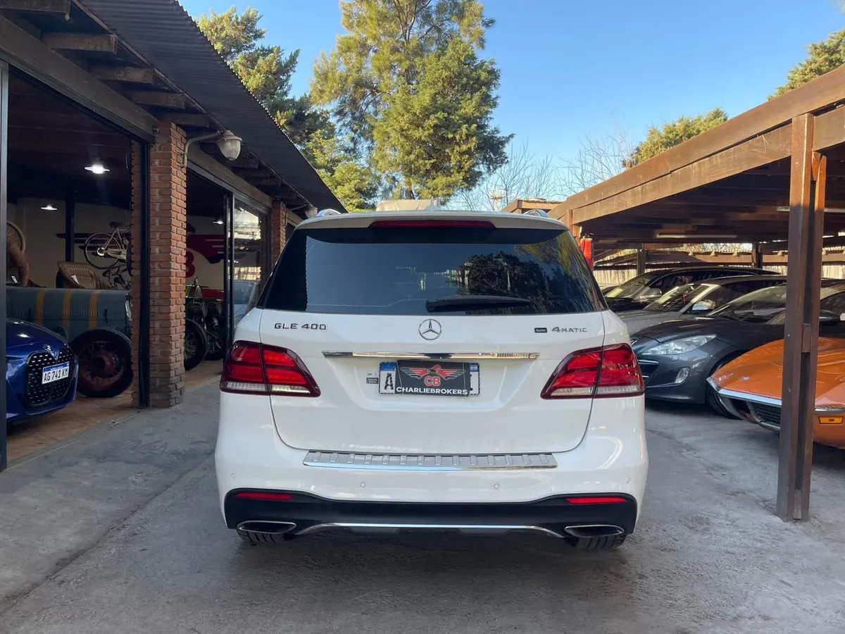 Mira esta publicación de Mercedes Benz GLE 2018 en Motordil
