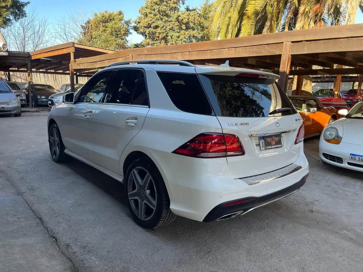 Mira esta publicación de Mercedes Benz GLE 2018 en Motordil