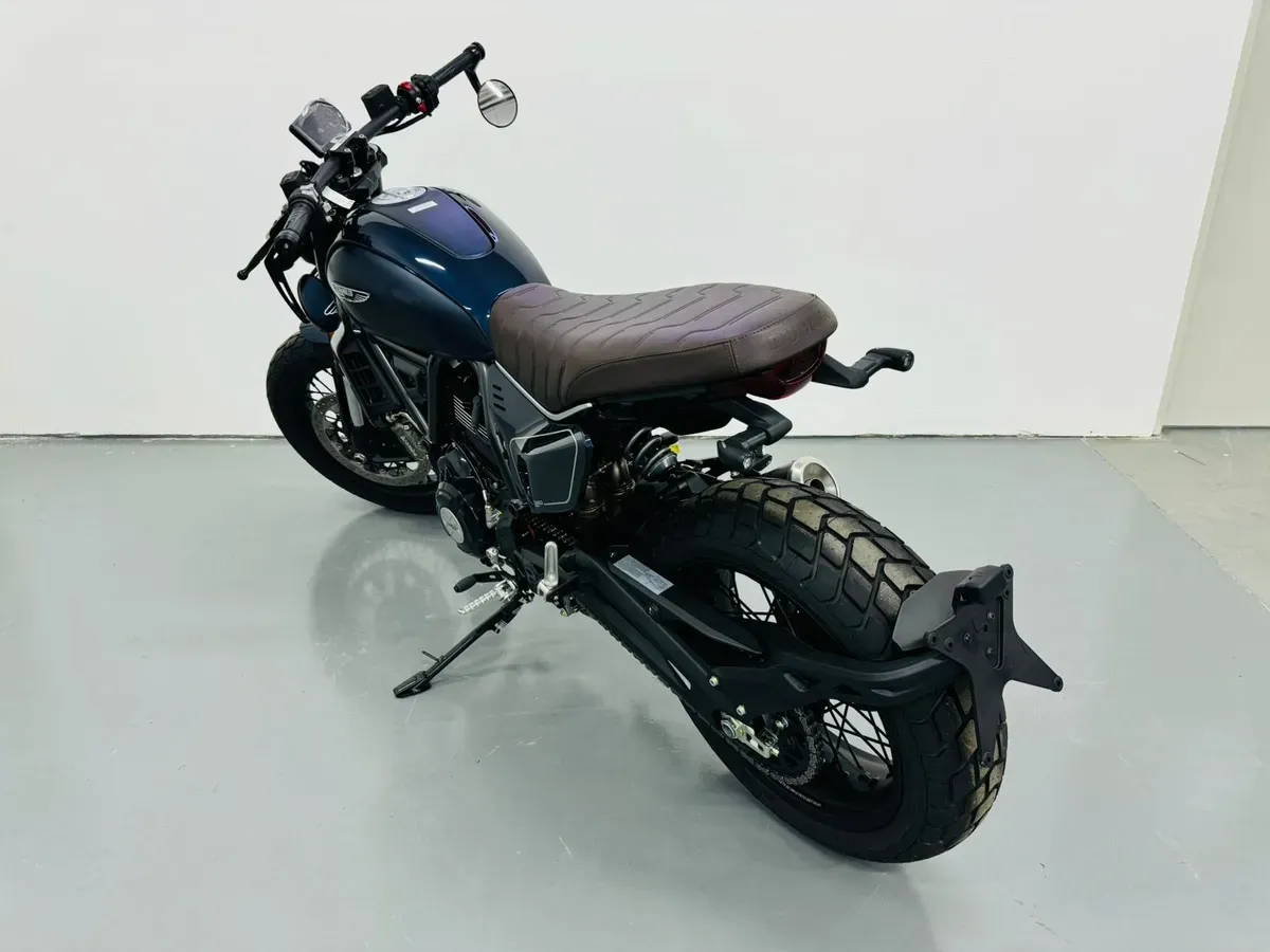 Mira esta publicación de Ducati 800 2025 en Motordil