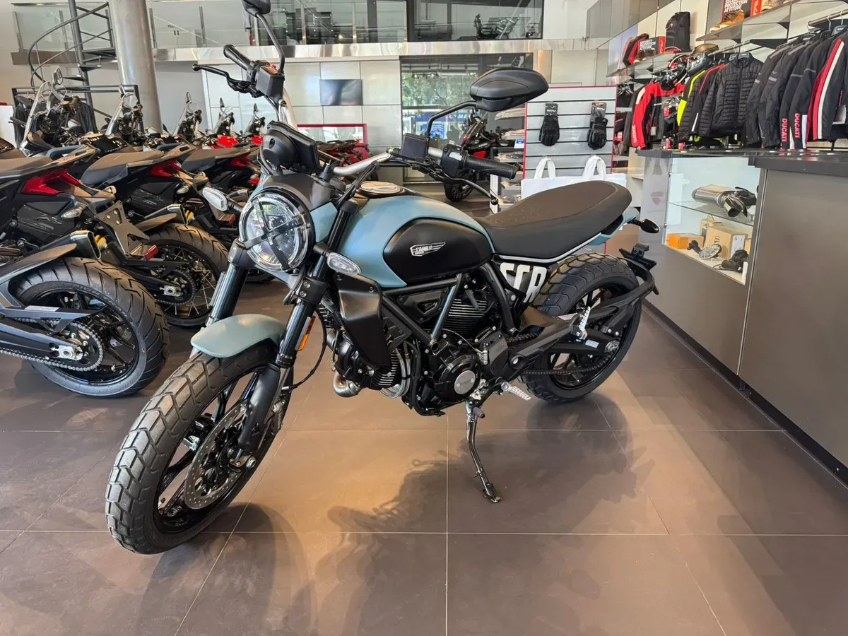 Mira esta publicación de Ducati 800 Icon Next Gen 2025 en Motordil