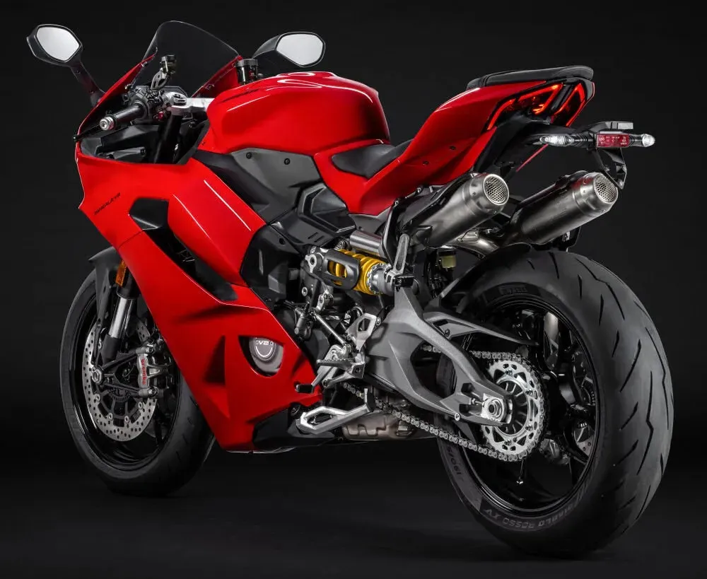 Mira esta publicación de Ducati 955 Panigale V2 2025 en Motordil
