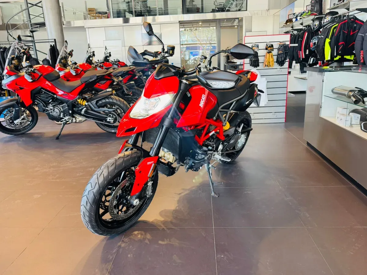 Mira esta publicación de Ducati 950 2019 en Motordil