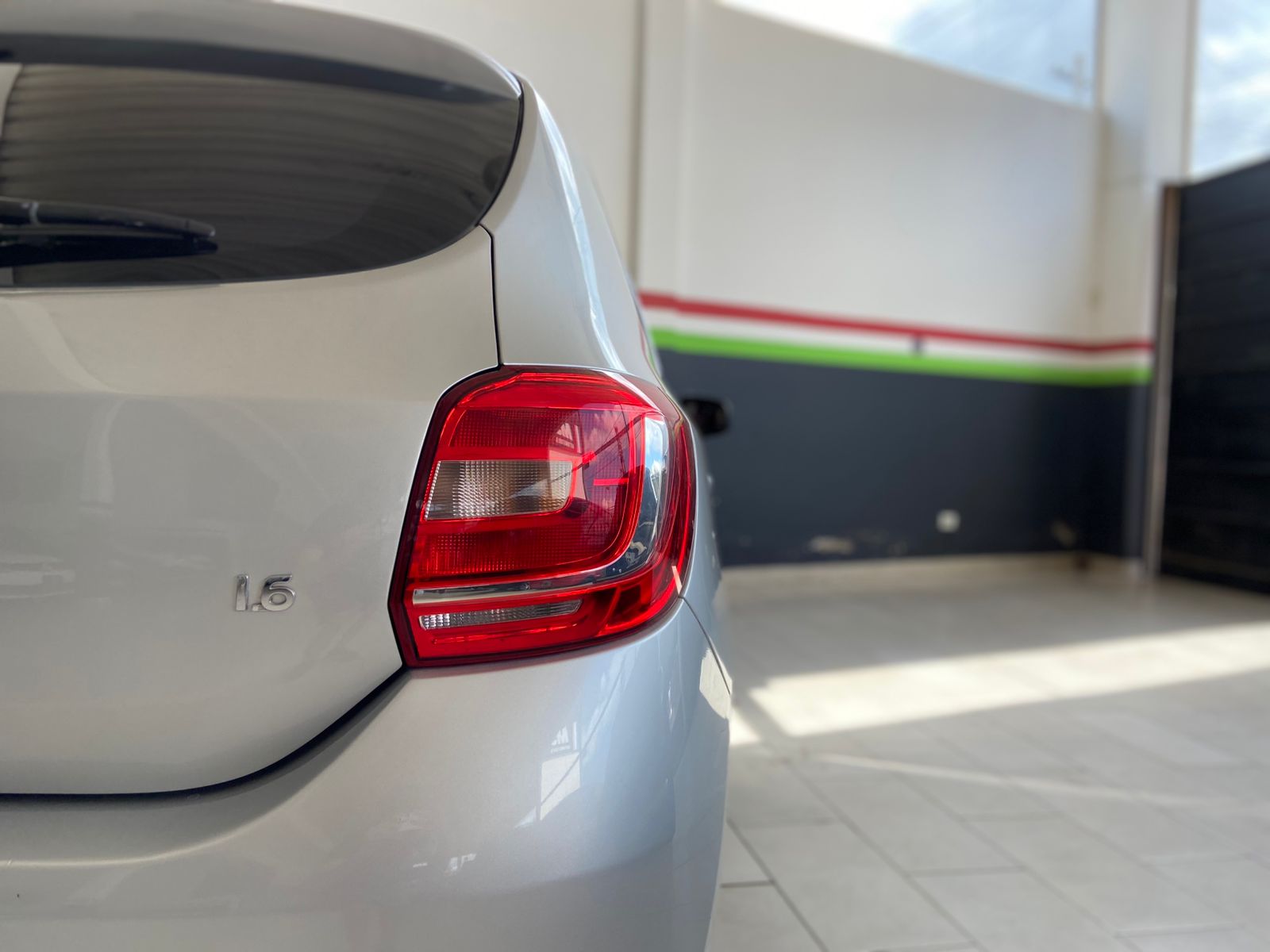 Mira esta publicación de Renault Sandero 2017 en Motordil