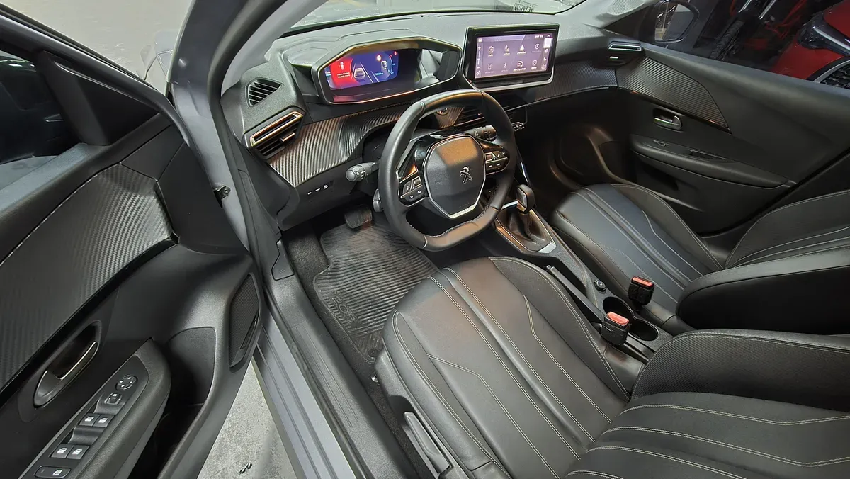 Mira esta publicación de Peugeot 208 2023 en Motordil