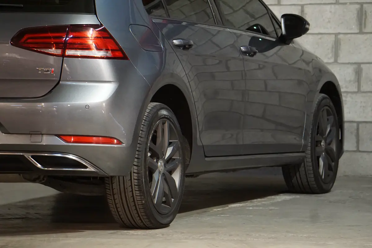 Mira esta publicación de Volkswagen Golf 2018 en Motordil