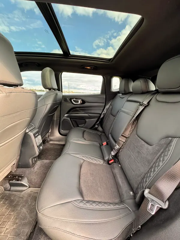 Mira esta publicación de Jeep Compass 2025 en Motordil