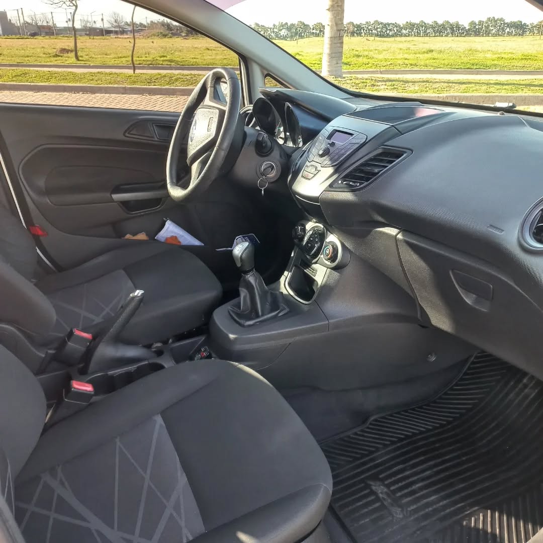 Mira esta publicación de Ford Fiesta 2015 en Motordil