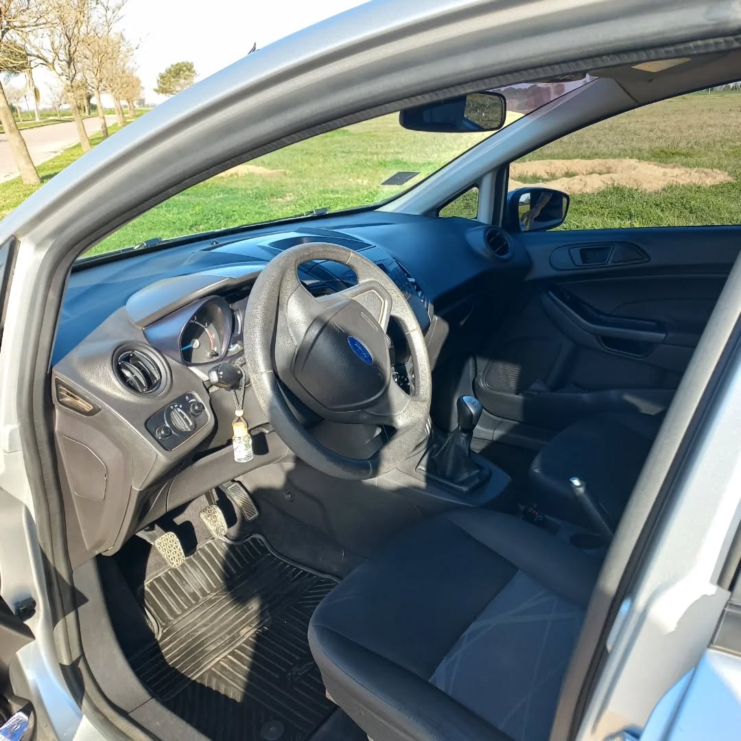 Mira esta publicación de Ford Fiesta 2015 en Motordil