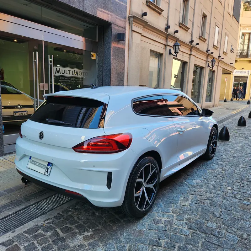 Mira esta publicación de Volkswagen Scirocco 2018 en Motordil