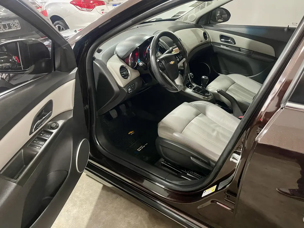 Mira esta publicación de Chevrolet Cruze 2014 en Motordil